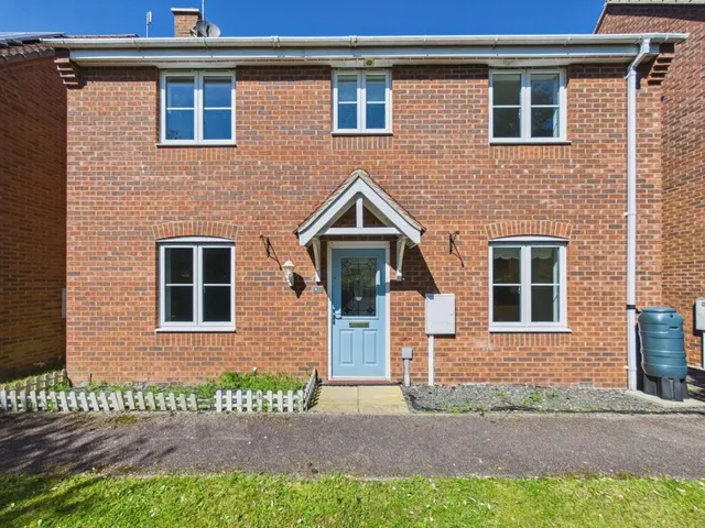 Elder Close, Witham St. Hughs, LN6, photo 1