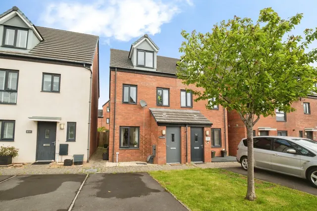 Haven Walk, Barry, Vale of Glamorgan, CF62, photo 1