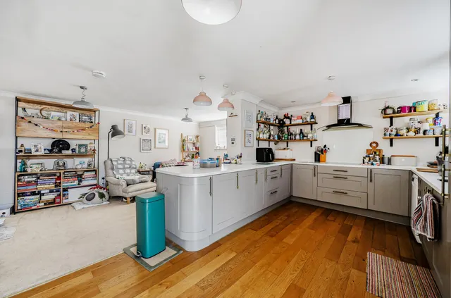 Pulborough, RH20 2BP, photo 1