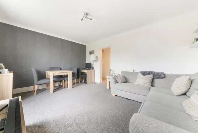 Photo 2 — Longfield Crescent, Tadworth, KT20 5JJ
