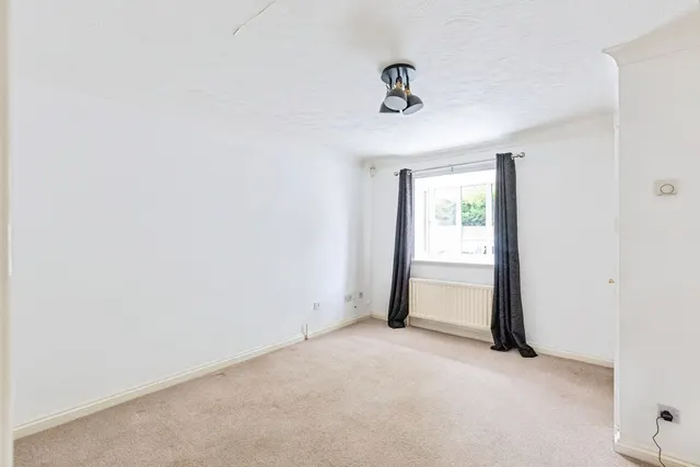 Photo 3 — Liberty Drive, NORTHAMPTON, Northamptonshire, NN5