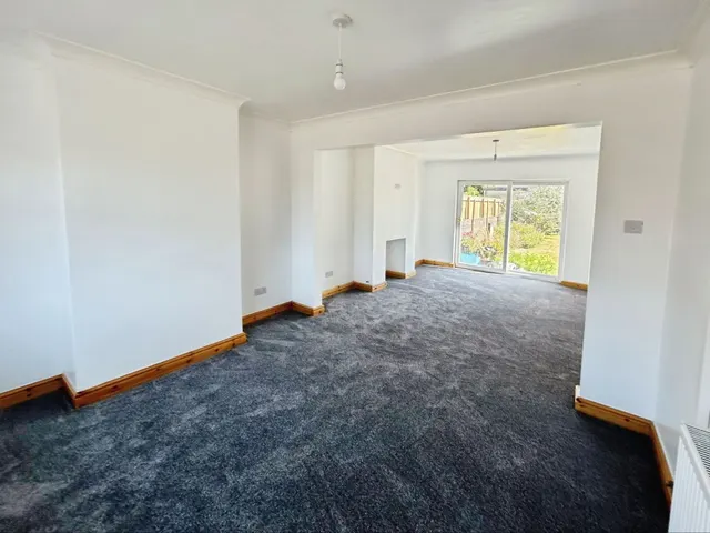 Stuart Close, Port Talbot, SA12, photo 3