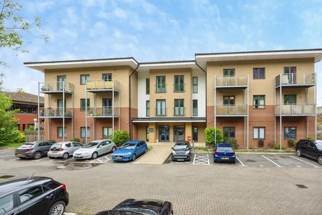 Catteshall Lane, Godalming, GU7, photo 1