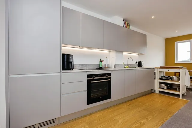 Catteshall Lane, Godalming, GU7, photo 2