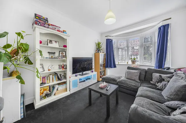Perth Road, Wood Green, N22, photo 3