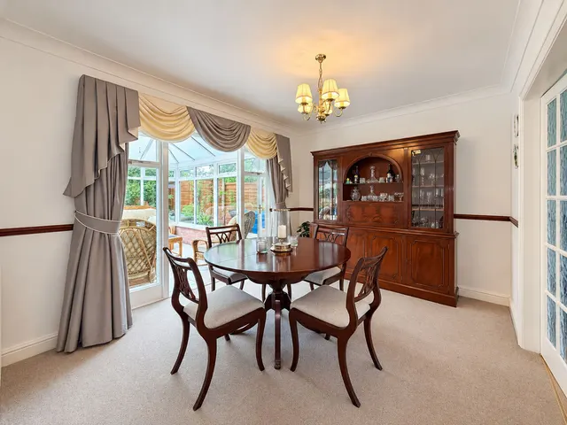 Cleves Crescent, Cheslyn Hay, WS6, photo 3