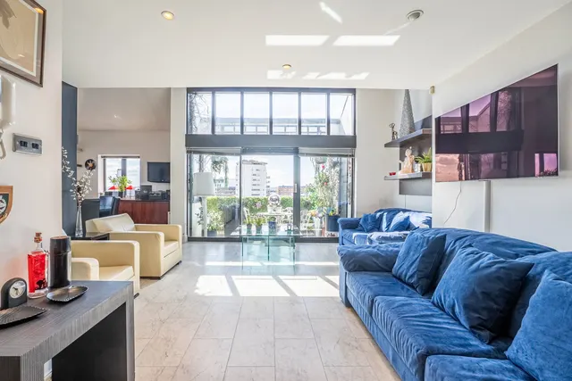 Kings Court, NG1, photo 1