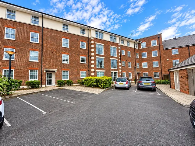 Cornwallis Road, London, SE18, photo 1