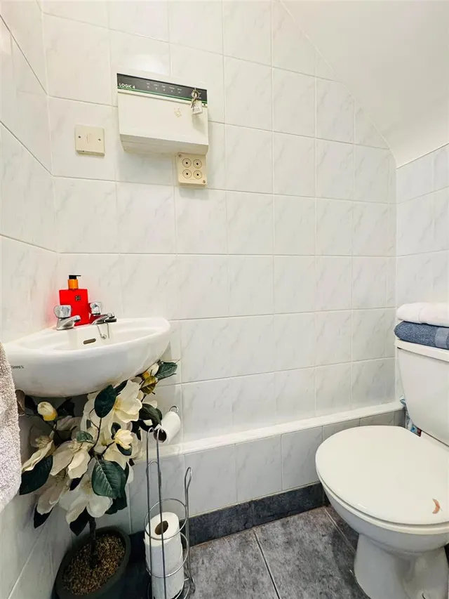 Ballyclare Road, Newtownabbey, BT36, photo 3