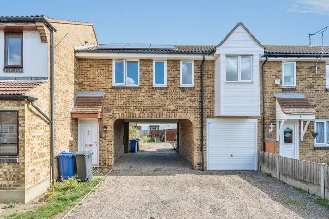 Shaw Crescent, Tilbury, RM18, photo 1