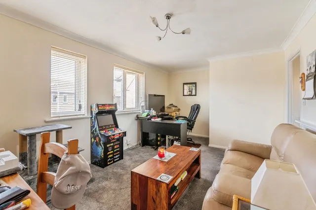 Shaw Crescent, Tilbury, RM18, photo 2