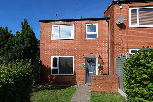 Noble Meadow Wardle, Rochdale OL12 9TR, photo 1