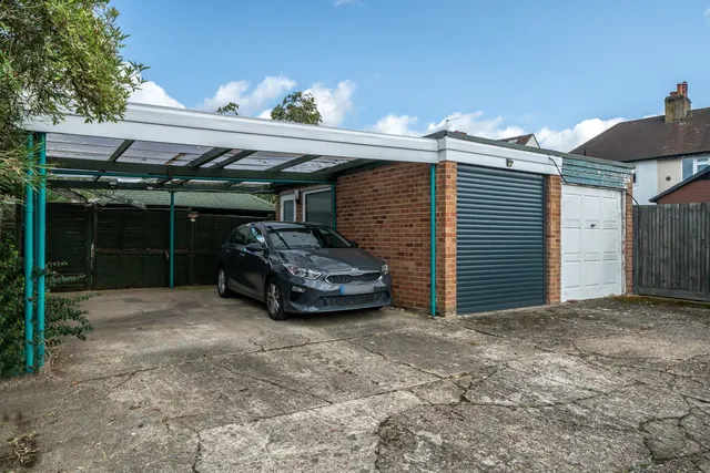 Photo 3 — Goodwood Avenue, Watford, WD24 5LA