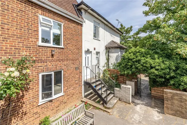 Photo 2 — High Road, Byfleet, West Byfleet, Sur...