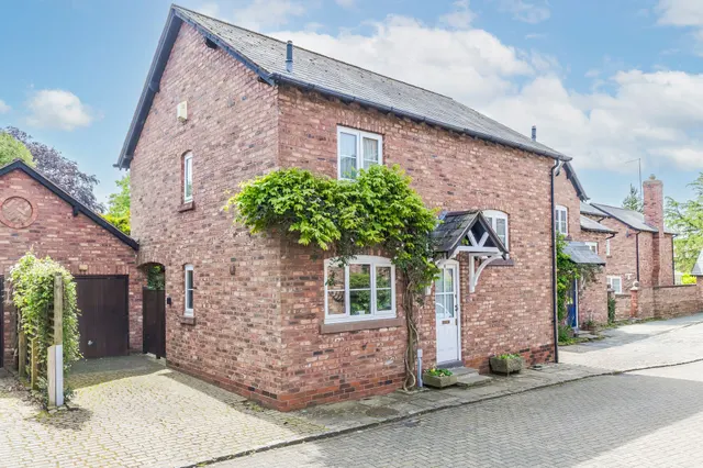 Bell Meadow Court, Tarporley, photo 2
