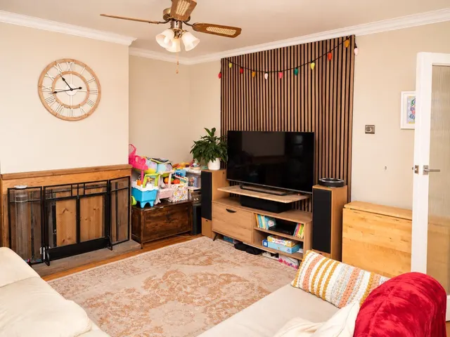 Garlands Road, Redhill, RH1, photo 2