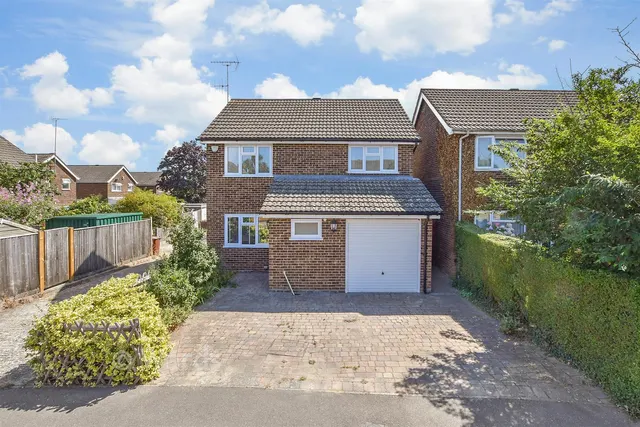 Slaney Road, Staplehurst, TN12, photo 1