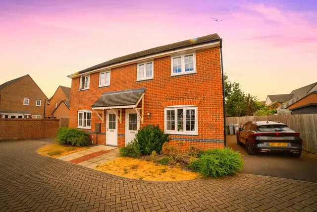 Browns Court, Farnsfield, NG22, photo 1