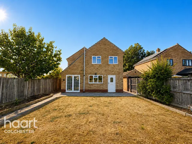 Chatsworth Road, Colchester, CO5, photo 2