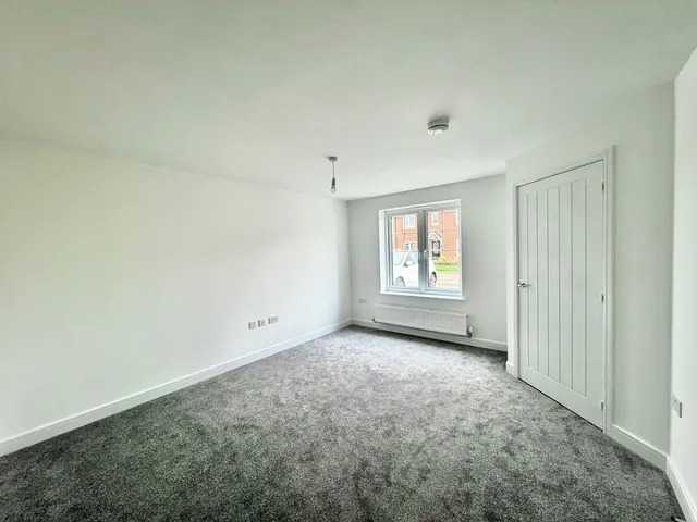 Burtersett Crescent, Stockton, TS21, photo 3