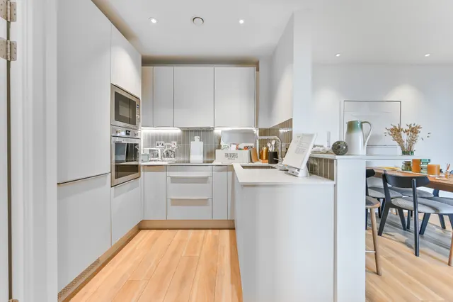 Photo 2 — 3504A, Ten Degrees, 100A George Street, Croydon