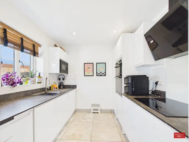 Jupiter Way, Abbeymead, GL4, photo 3