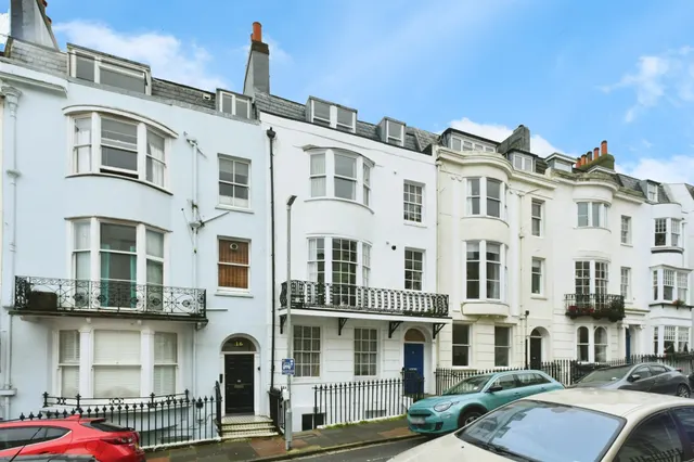 Devonshire Place, Brighton, photo 1