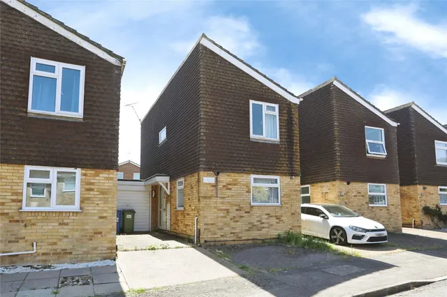 Peregrine Drive, Sittingbourne, Kent, ME10, photo 1