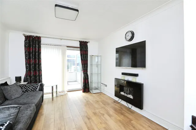Photo 3 — Peregrine Drive, Sittingbourne, Kent, ME10