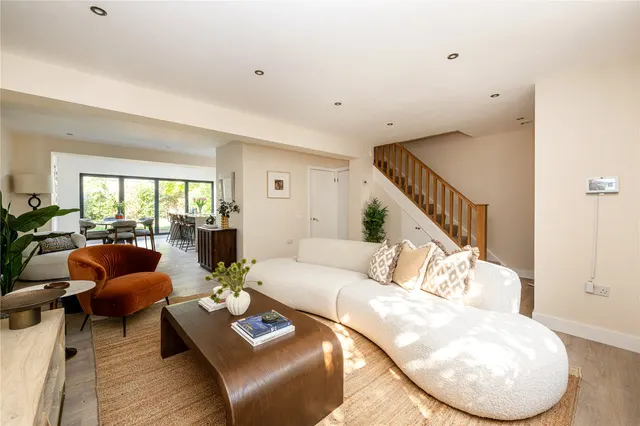 3 bedroom house, Avondale Park Gardens, Notting Hill, W11