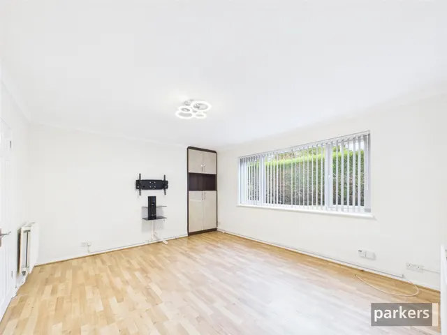 Clivedale Road, Woodley, RG5, photo 2