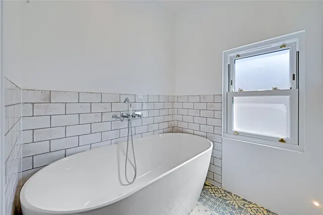 Earlsmead Road, London, NW10, photo 1