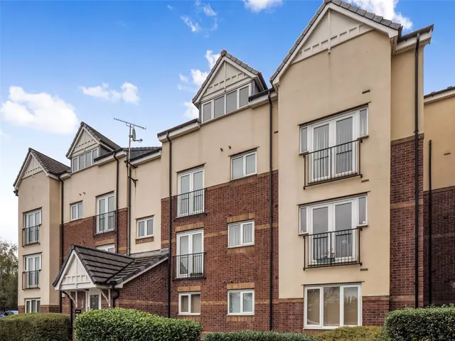 Photo 2 — Pinhigh Place, Salford, Greater Manchester, M6