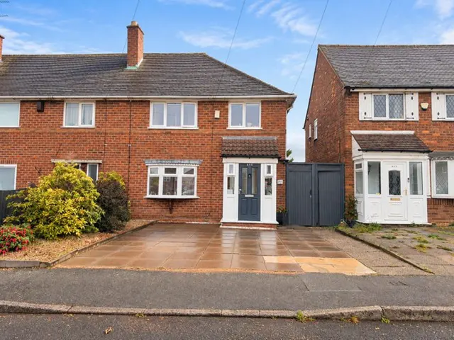 Queslett Road, Great Barr, B43, photo 1