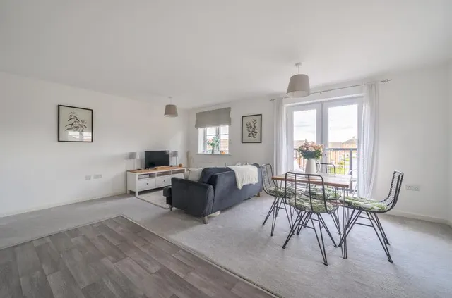 Eamer Crescent, Wokingham, RG41, photo 2