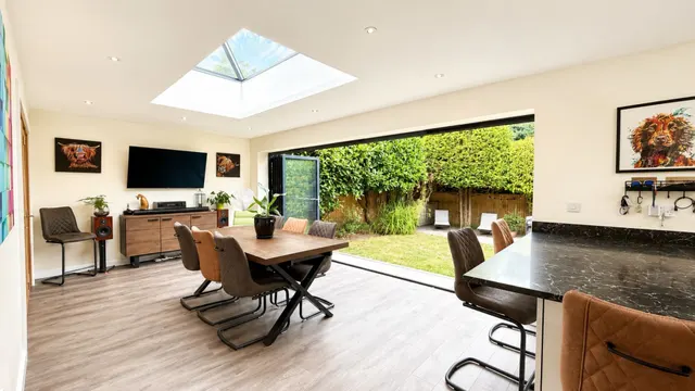 Rhinefield Close, Brockenhurst, SO42, photo 2
