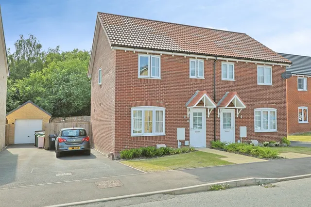 Turner Crescent, Postwick, NR13, photo 1