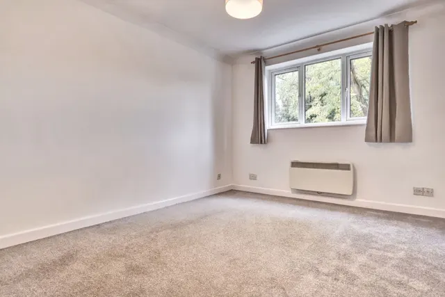 London Road, High Wycombe, HP11, photo 3