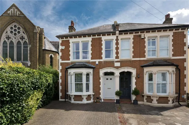 Manor Road, East Molesey, Surrey, KT8 9JU, photo 1