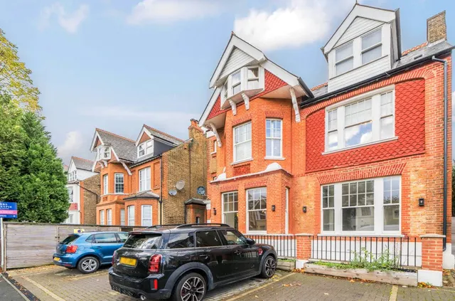 1 bedroom flat, Madeley Road, London, W5