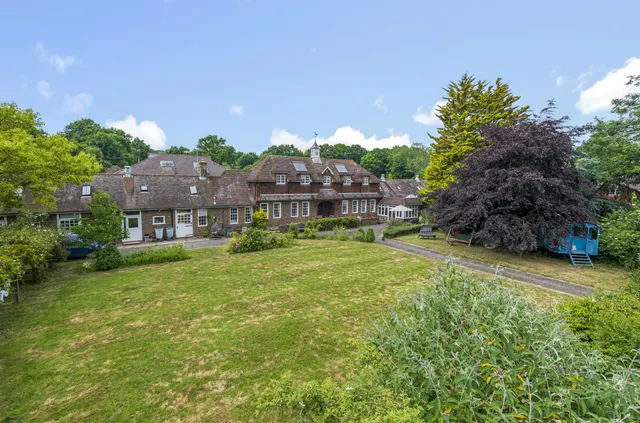 Homestall Lane, Ashurst Wood, East Grinstead, West Sussex, RH19 3PH, photo 1