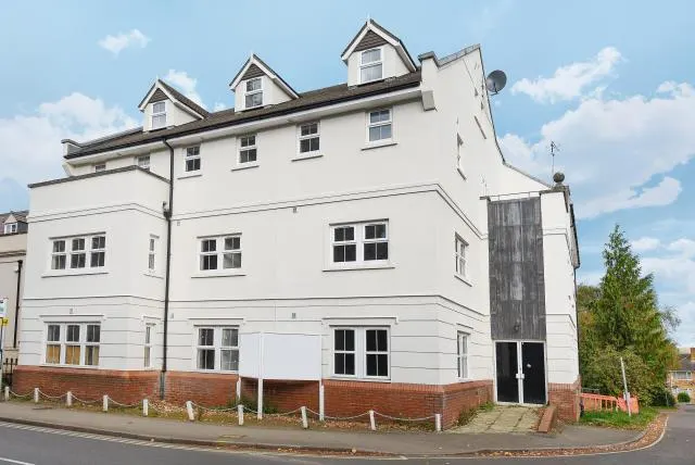 West Bar Street, Banbury, OX16, photo 2