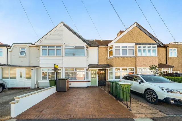 Days Lane, DA15, photo 1