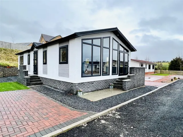Cot Castle Park, Stonehouse, Larkhall, ML9 3PA, photo 1