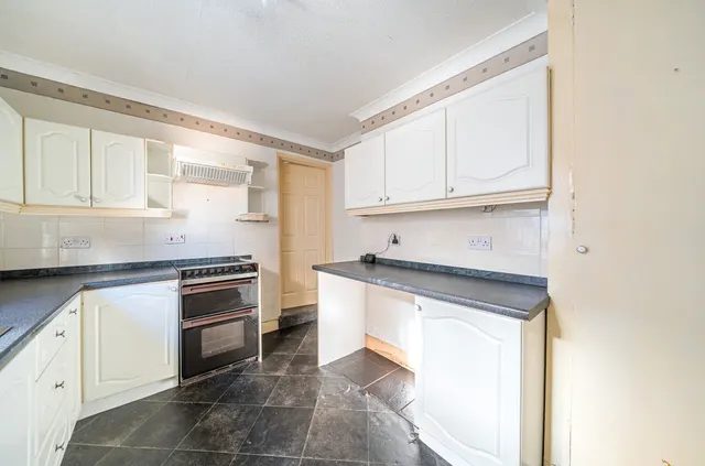 Sugden Road, Worthing, BN11, photo 3
