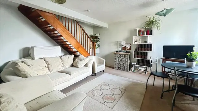 Suffolk Close, Wokingham, RG41, photo 2