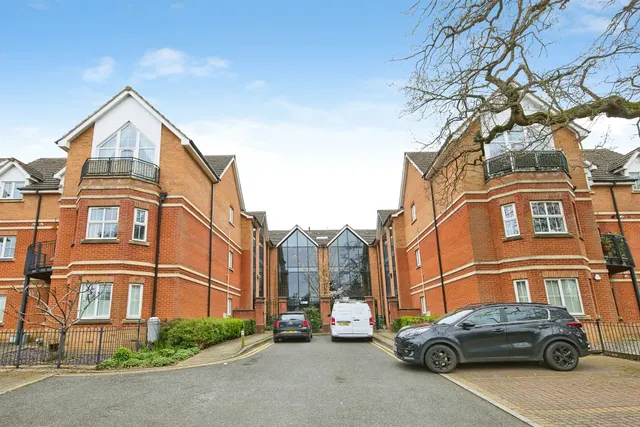 Priory Heights Court, Derby, DE23, photo 1