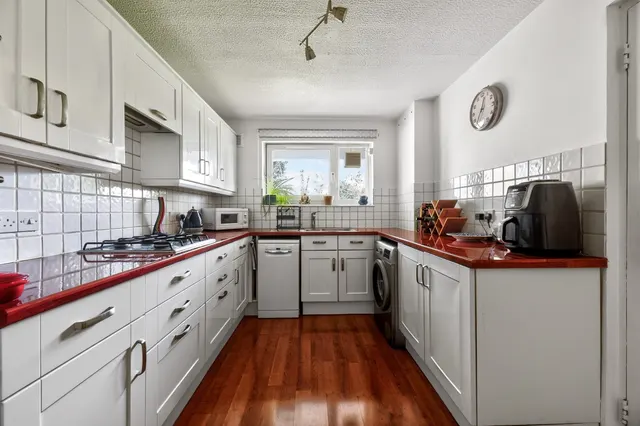 Photo 2 — Frimley Close, London
