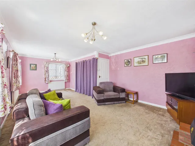 Photo 3 — Pield Heath Road, Uxbridge, UB8 3NQ