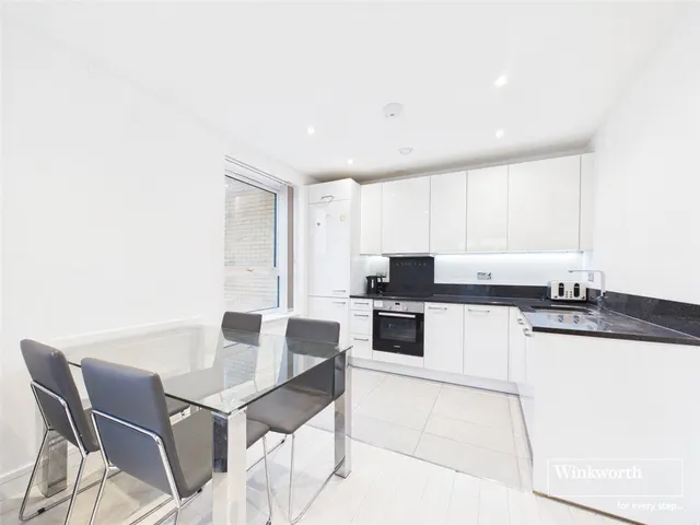 Bedwyn Mews, Reading, RG2, photo 3
